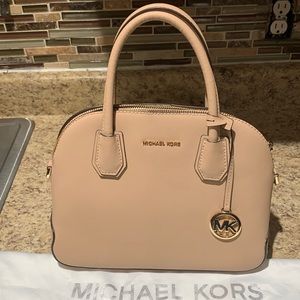 Cream Micheal Kors bag